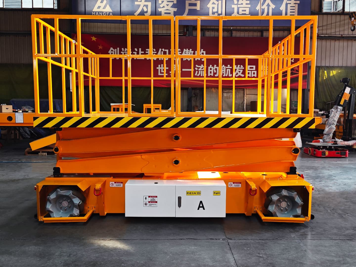 1t升降平台AGV应用于高空作业-1